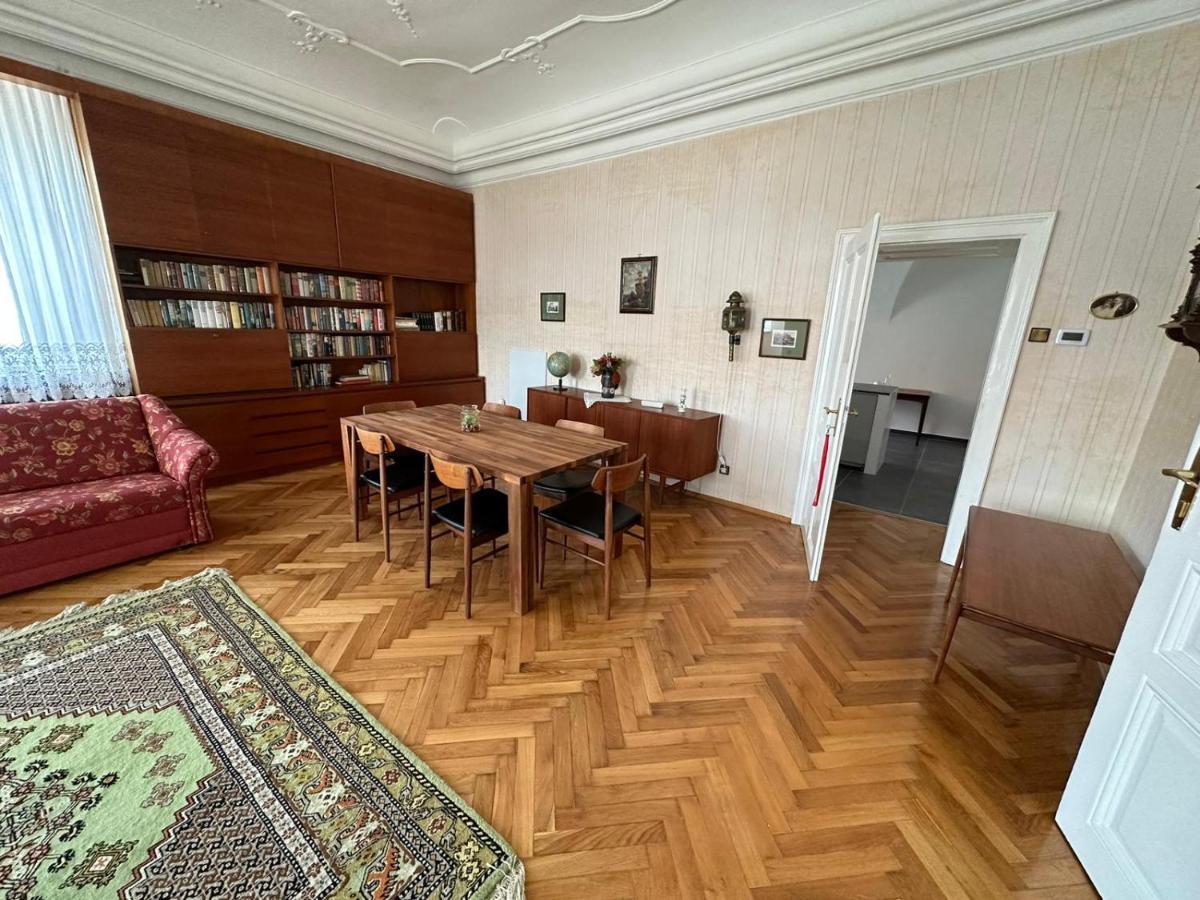 Central Plaza Great Apartment 4 Bedroom 3 Bathroom Bruckneudorf ภายนอก รูปภาพ